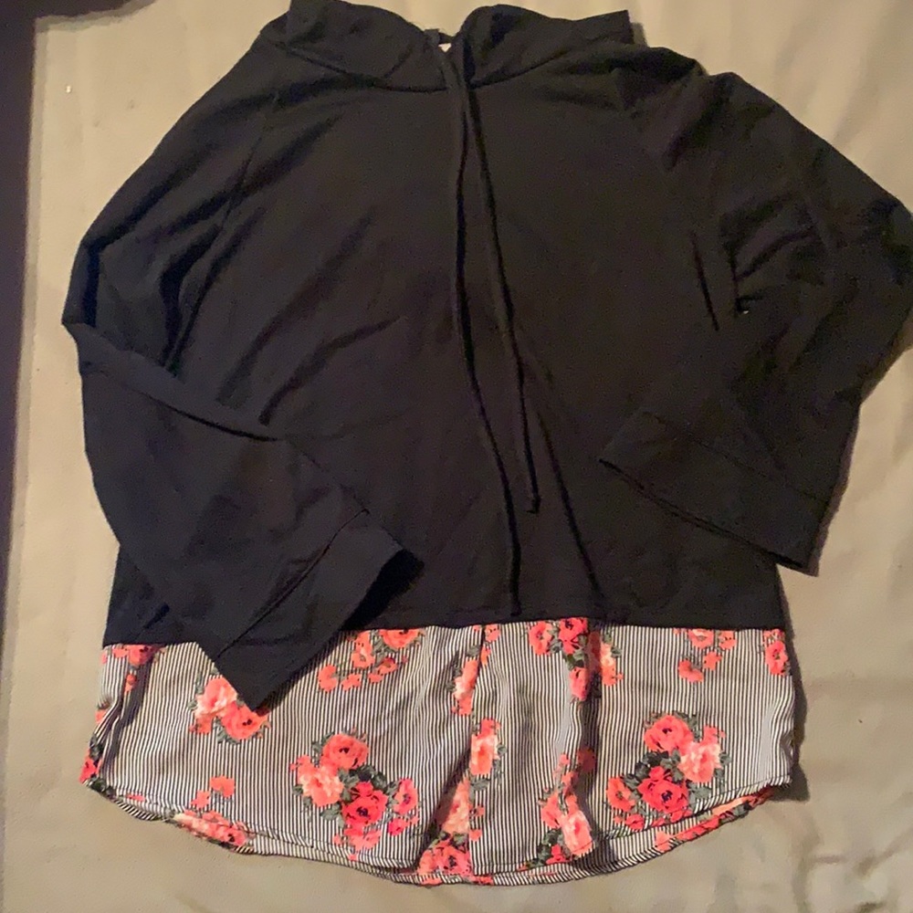 Hoodie shirt double layered look